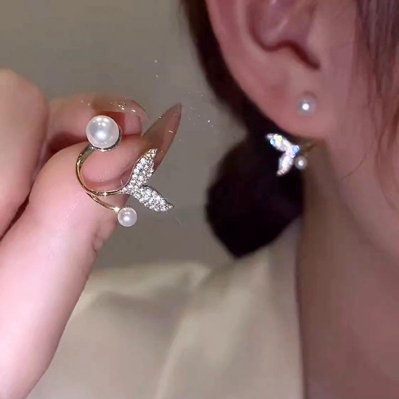 Korean Wings Shape Earcuff